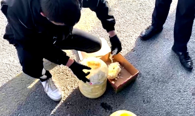Uşak'ta 2 kilo 670 gram uyuşturucu madde ele geçirildi