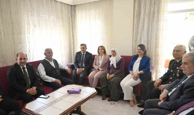 Vali Şahin şehit ailelerini ve yaşlıları yalnız bırakmadı
