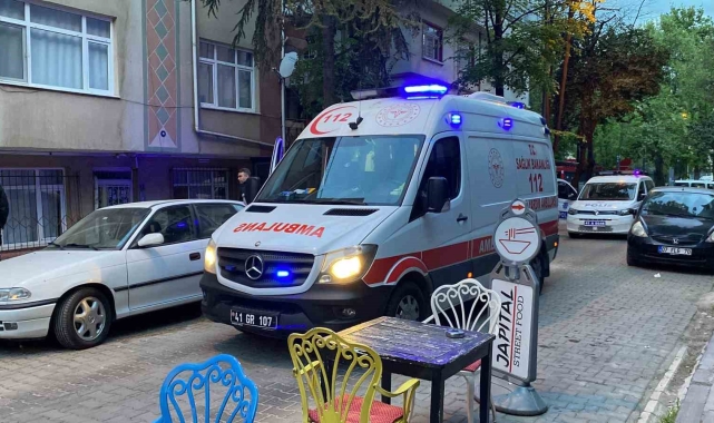 Vatandaşların, 'Yerde hareketsiz yatıyor' diye ihbar ettiği kişi ölü çıktı