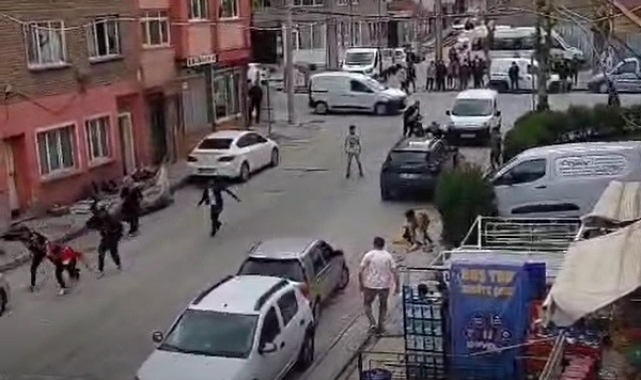 Yabancı uyruklu çocukların kavgasına aileleri dahil oldu: 1'i ağır 4 yaralı