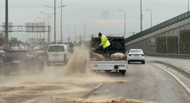 Yakıt deposu delinen tır, şehri birbirine kattı: 10 kaza