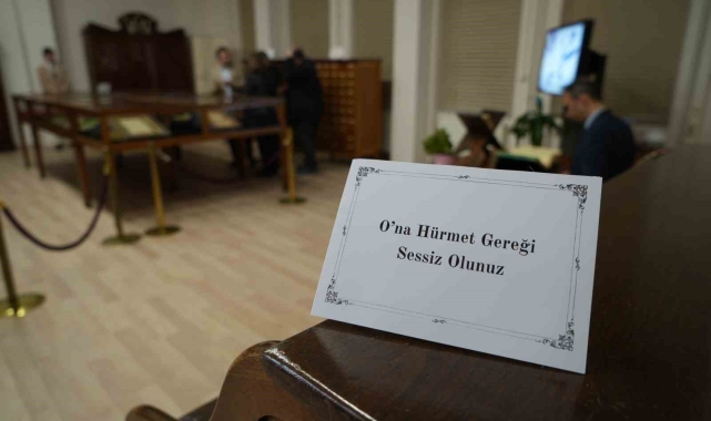 Yıldız Sarayı'ndan 100 yıl önce devredilen kutsal emanetler gün yüzüne çıktı