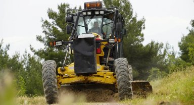 Yunusemre'den Yağcılar'da ova yolu çalışması