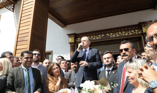 Yunusemre'nin yeni Başkanı Balaban: "Partizanlık yapmaya gelmedik, herkesi kucaklamaya geldik"