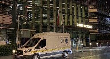 Zorlu Holding binasına silahla ateş açıldı