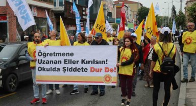 1 Mayıs Sakarya'da yürüyüş, konser ve tiyatro gösterisi ile kutlandı