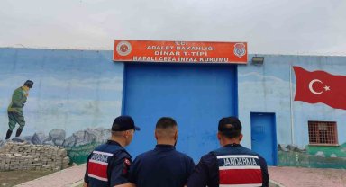 3 yıl 1 ay 15 gün hapis cezası ile aranan şahsı jandarma yakaladı