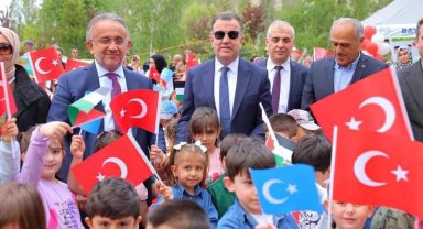 4- 6 yaş Kur'an kursu öğrencilerinden yılsonu programı