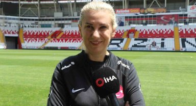 A Milli Kadın Futbol Takımı, Erzincanlıların desteğiyle Azerbaycan'ı yenmek istiyor