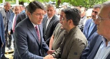 Adalet Bakanı Tunç, Bartın'da eniştesinin cenaze törenine katıldı