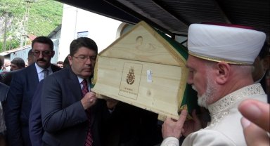 Adalet Bakanı Yılmaz Tunç'un acı günü