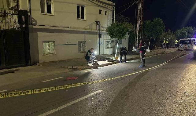 Adana'da otomobil bisikletli yaşlı adama çarpıp kaçtı: 1 ölü