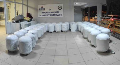 AFAD'a ait termosifonları çaldılar