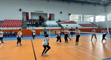 Afyonkarahisar'da genç sporcular Müdür Kasapoğlu ile bir araya geldi