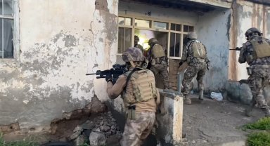 Ağrı'da eş zamanlı dev uyuşturucu operasyonu: 14 tutuklama