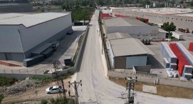 Akdeniz'de asfalt çalışmaları sürüyor