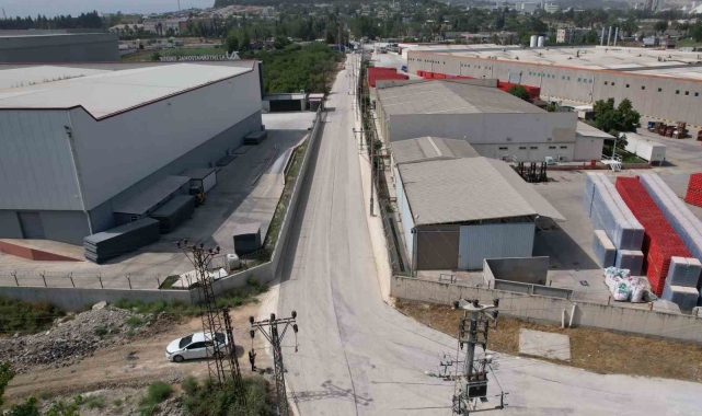 Akdeniz'de asfalt çalışmaları sürüyor