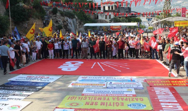 Alanya'da 1 Mayıs kutlaması