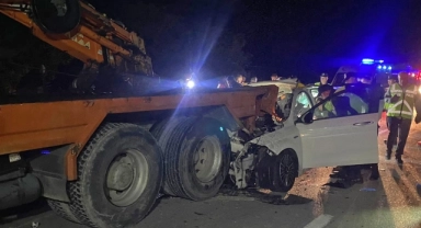 Amasya'da vince arkadan çarpan otomobilin sürücüsü öldü