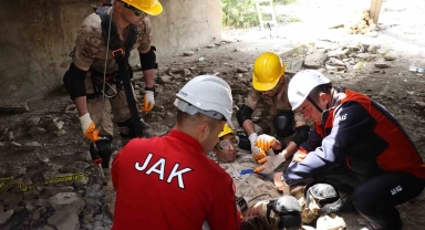 Amasya'da komandolara arama-kurtarma eğitimi