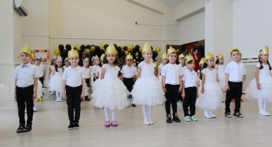 Anaokulundaki öğrenciler için Kur'an-ı Kerim'e geçiş töreni düzenlendi