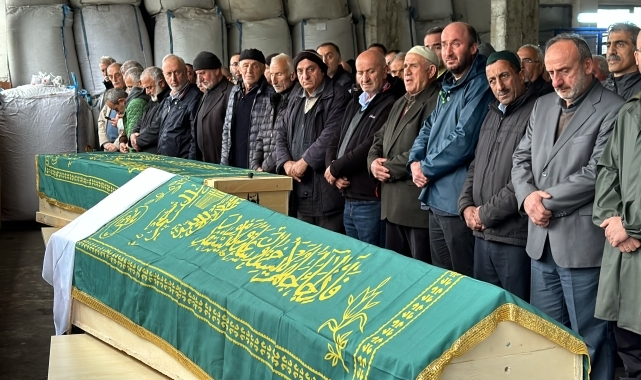 Ankara'daki trafik kazasında hayatını kaybeden çiftin cenazeleri Rize'de defnedildi