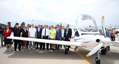Antalya'da 19 Mayıs coşkusu havada, karada ve denizde yaşandı
