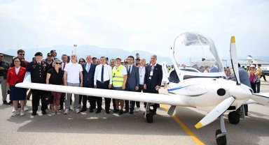 Antalya'da 19 Mayıs coşkusu havada, karada ve denizde yaşandı