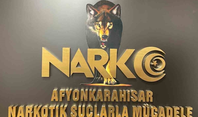 Araçta uyuşturucu ile yakalanan 2 kişi gözaltına alındı