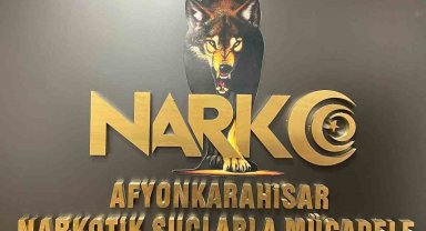 Araçta uyuşturucu ile yakalanan 2 kişi gözaltına alındı