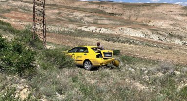 Arızalanan kamyonetle ilgilenirken canından oldu