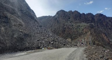Artvin-Erzurum kara yolu tek şeritten kontrollü ulaşıma açıldı