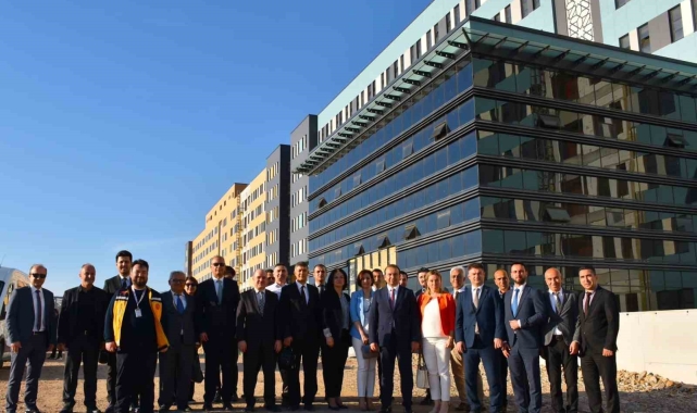 Aydın Şehir Hastanesi hızla yükseliyor
