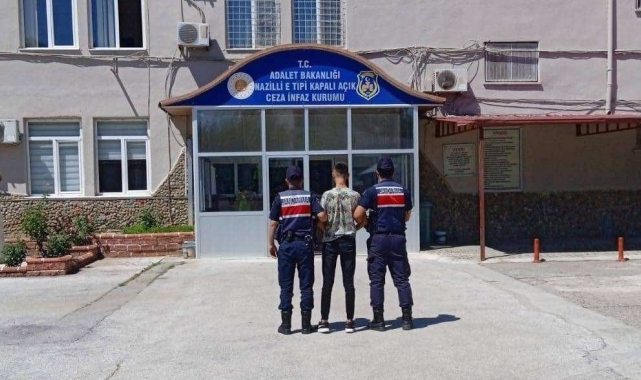 Aydın'da 32 aranan şahıs jandarmadan kaçamadı