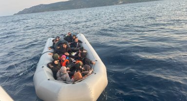 Ayvacık açıklarında 24 kaçak göçmen yakalandı