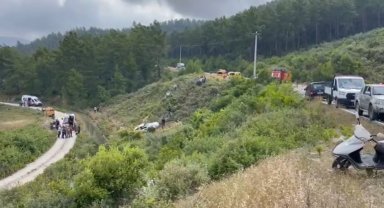 Bahçe işinden dönen aile kamyonetle şarampole yuvarlandı: 1 ölü, 1'i çocuk 3 yaralı