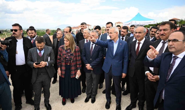 Bakan Uraloğlu, Malatya Çevreyolunda incelemelerde bulundu