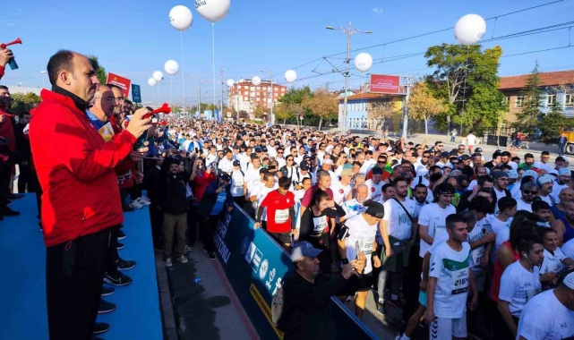 Başkan Altay tüm sporseverleri Konya Yarı Maratonuna davet etti