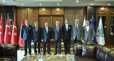 Başkan Bozbey, eski Bakan Cavit Çağlar'ı ağırladı