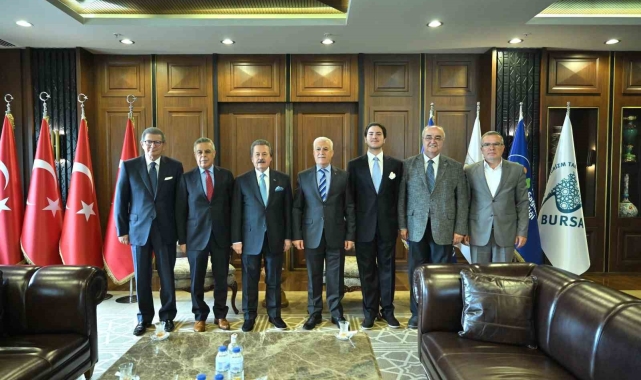 Başkan Bozbey, eski Bakan Cavit Çağlar'ı ağırladı