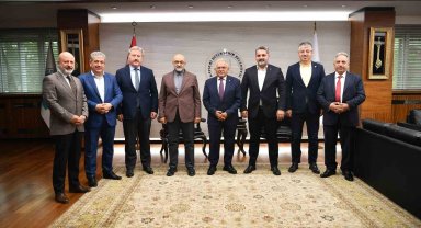 Başkan Büyükkılıç, haftaya istişare ve değerlendirme toplantısı ile başladı