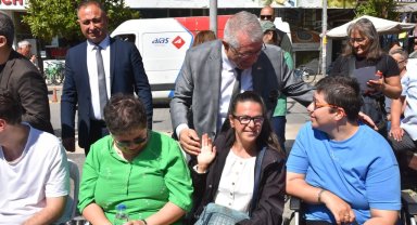 Başkan Ertaş, özel çocuklarla bir araya geldi