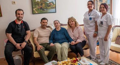 Başkan Günel, anneleri yalnız bırakmadı