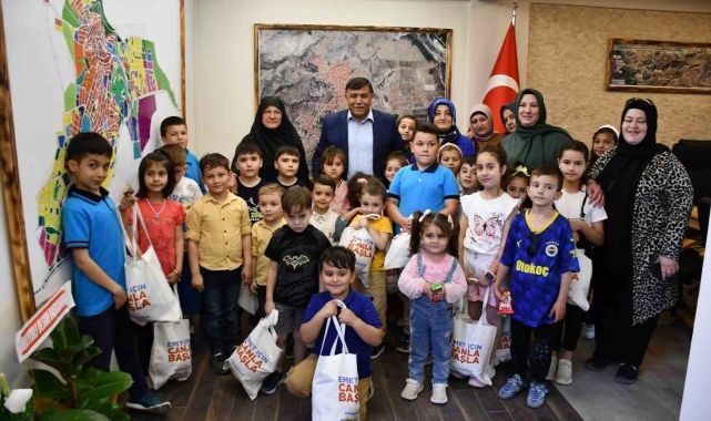 Başkan Koca, 10 yaşına gelen "Hoş geldin bebekleri" ile buluştu
