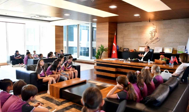 Başkan Kotan çocukların sorularını yanıtladı