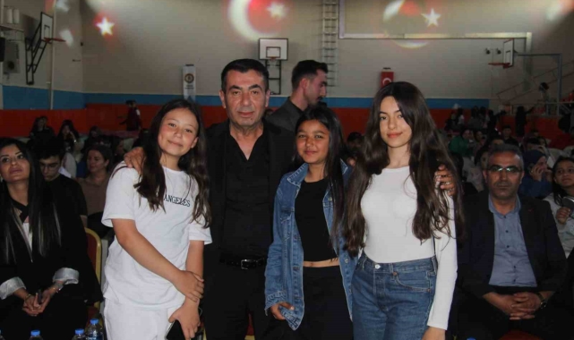 Başkan Metin, Bünyan Gençlik Şöleni'nde gençlerle bir araya geldi