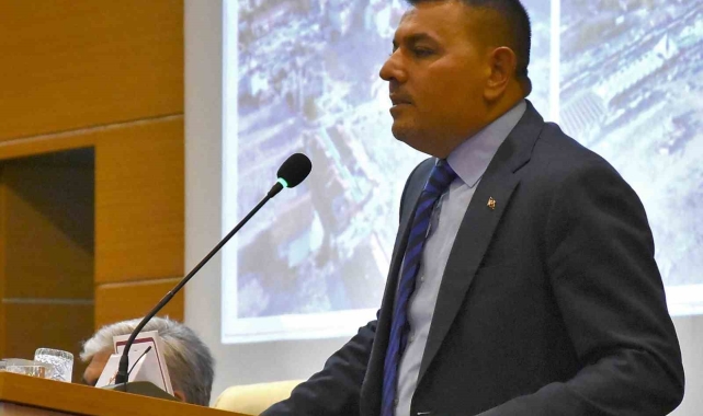 Başkan Sadıkoğlu: "Kışla Caddesi esnafı ticaretine nerede devam edecek?"