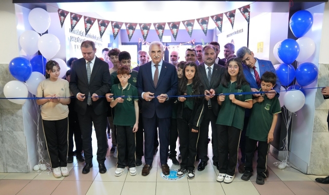 Başkan Yıldırım, Ümraniye'de 11 kütüphanenin açılışını yaptı