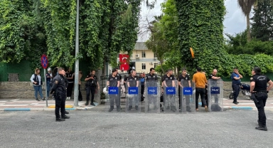 Başkanın DEM Parti'den istifa ettiği Birecik Belediyesinde yoğun güvenlik önlemi