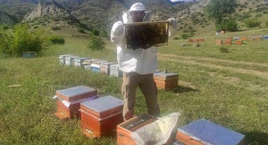 Batman'da hazırlıklarını tamamlayan arıcılar organik bal üretimi için yaylalara çıkıyor